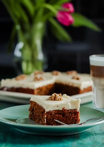 Möhrenkuchen mit Walnüssen