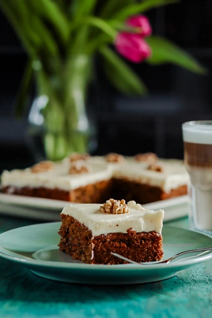 Möhrenkuchen mit Walnüssen