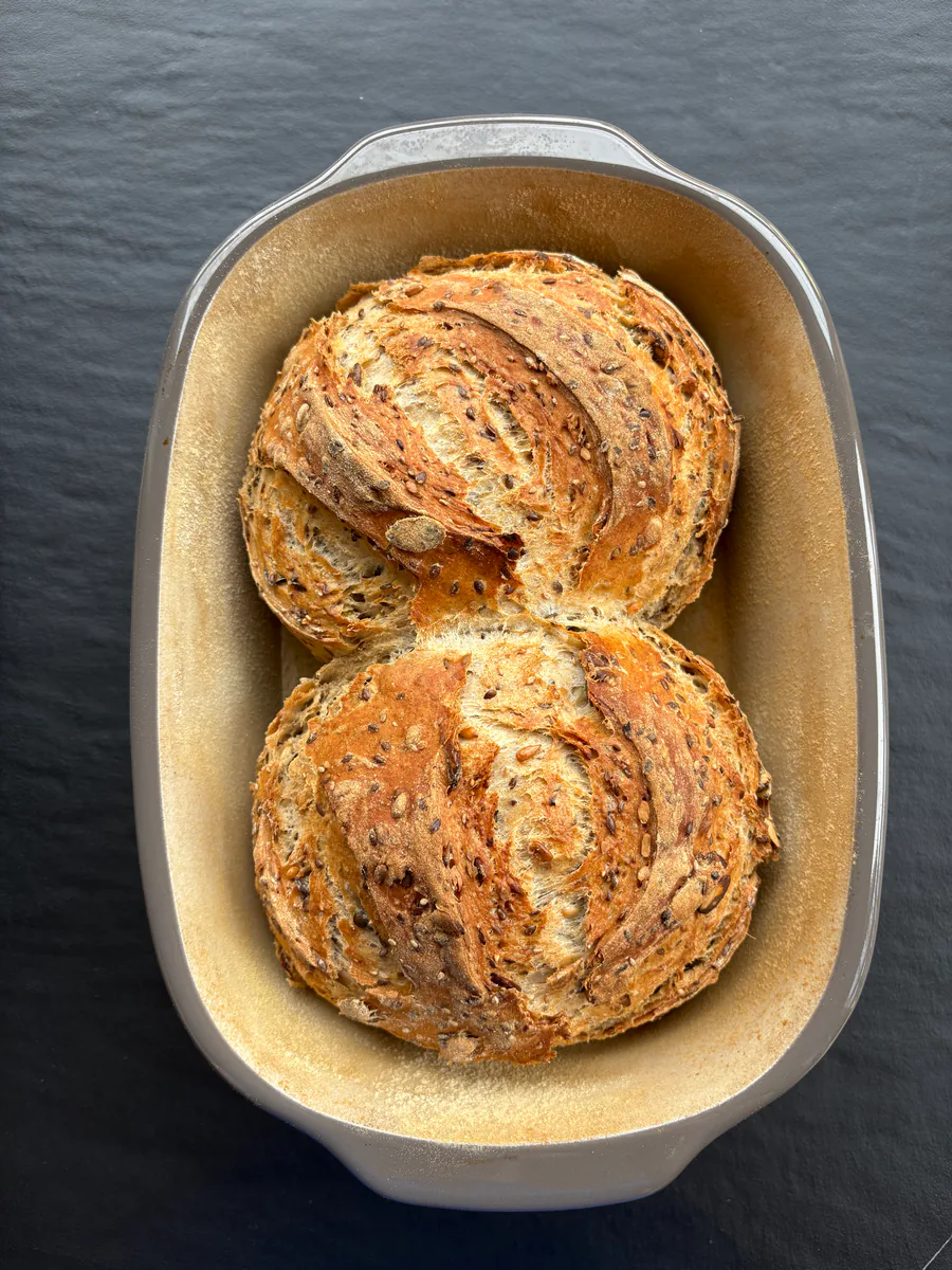 Vollkornbrot mit Saaten