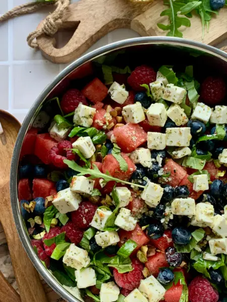 Wassermelonensalat mit Feta und Früchten Zubereitung Schritt 1